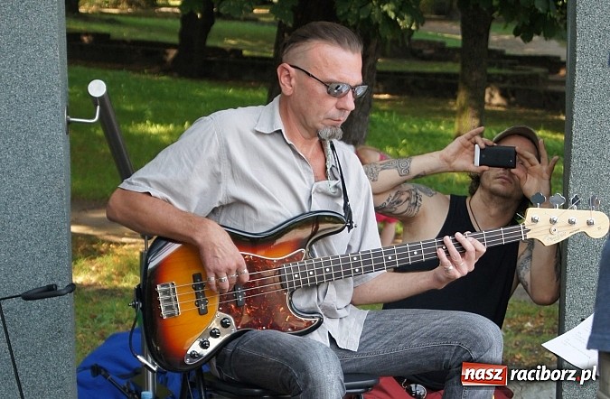 Zdjęcie w galerii na portalu naszraciborz.pl: Perspektywa Okolicy zagrała w Parku Roth wiadomości z regionu
