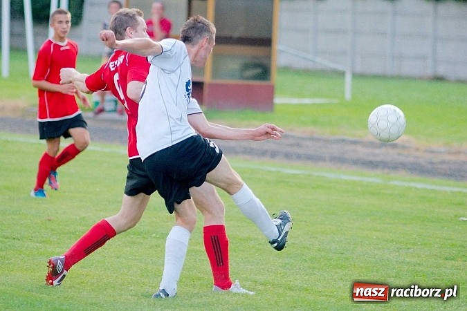 Zdjęcie w galerii na portalu naszraciborz.pl: Tworków bez szans w starciu z Zawadą wiadomości z regionu