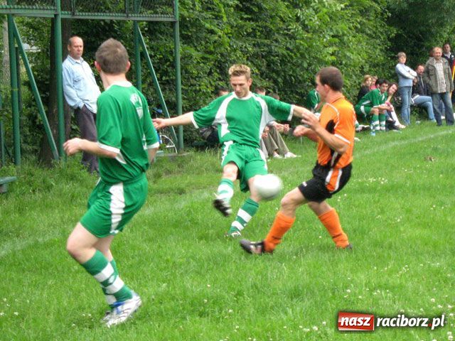 Zdjęcie w galerii na portalu naszraciborz.pl: Płonia–Zabełków: udany rewanż Wichru wiadomości z regionu