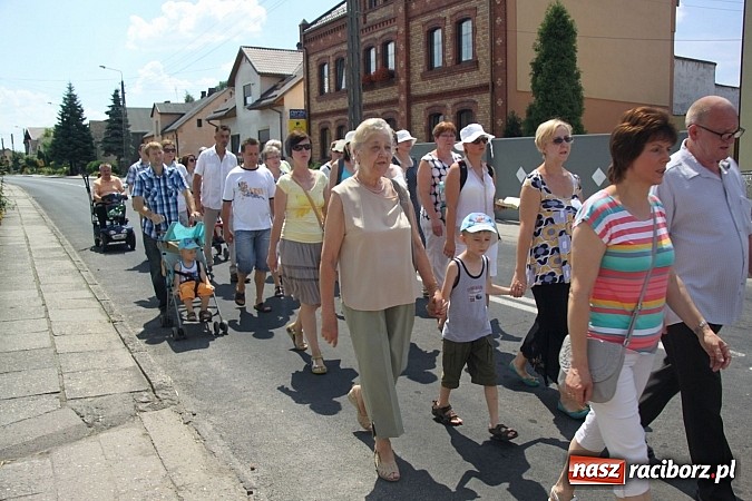 Zdjęcie w galerii na portalu naszraciborz.pl: Poświęcili pojazdy i poszli z pielgrzymką do Raciborskiej Pani wiadomości z regionu