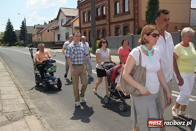 Zdjęcie w galerii na portalu naszraciborz.pl: Poświęcili pojazdy i poszli z pielgrzymką do Raciborskiej Pani wiadomości z regionu