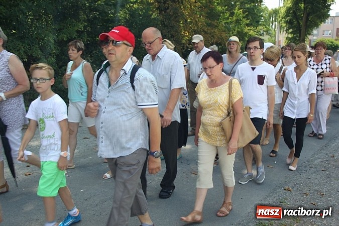 Zdjęcie w galerii na portalu naszraciborz.pl: Poświęcili pojazdy i poszli z pielgrzymką do Raciborskiej Pani wiadomości z regionu