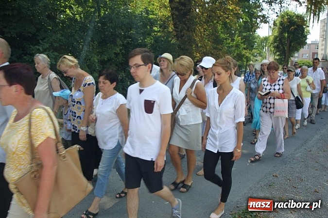 Zdjęcie w galerii na portalu naszraciborz.pl: Poświęcili pojazdy i poszli z pielgrzymką do Raciborskiej Pani wiadomości z regionu
