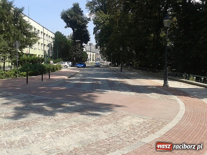 Zdjęcie w galerii na portalu naszraciborz.pl: Zamkowa niewystarczająco wyraźnie oznakowana? wiadomości z regionu