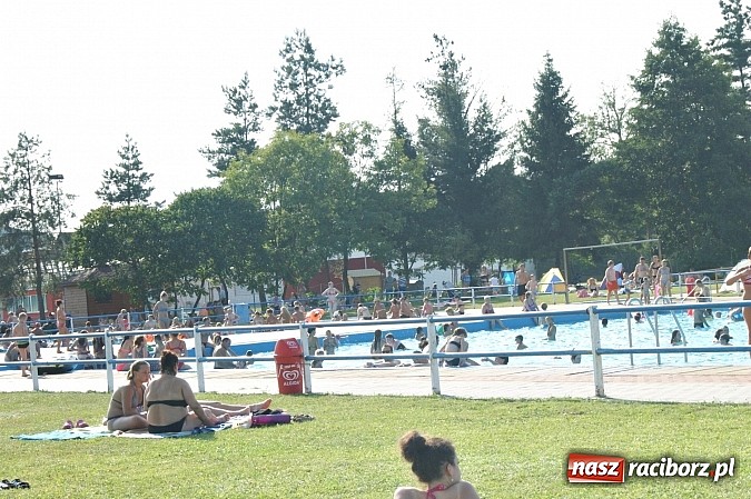 Zdjęcie w galerii na portalu naszraciborz.pl: Relaks na kąpielisku w Piszczu wiadomości z regionu