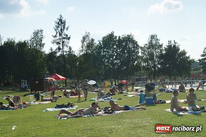 Zdjęcie w galerii na portalu naszraciborz.pl: Relaks na kąpielisku w Piszczu wiadomości z regionu