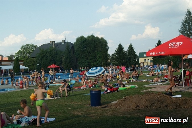 Zdjęcie w galerii na portalu naszraciborz.pl: Relaks na kąpielisku w Piszczu wiadomości z regionu