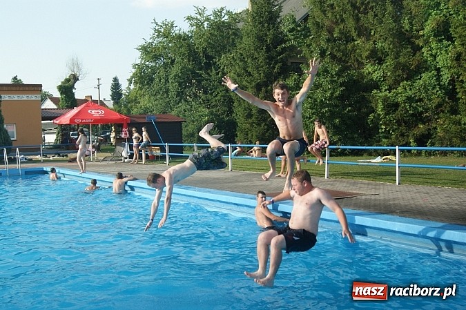 Zdjęcie w galerii na portalu naszraciborz.pl: Relaks na kąpielisku w Piszczu wiadomości z regionu