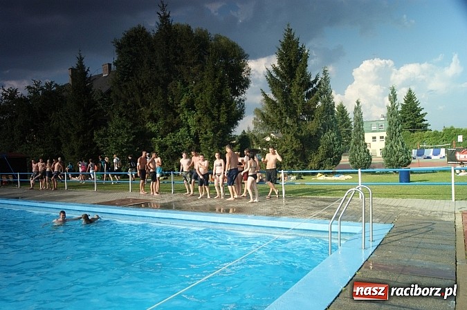 Zdjęcie w galerii na portalu naszraciborz.pl: Relaks na kąpielisku w Piszczu wiadomości z regionu