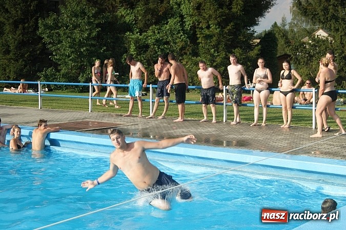 Zdjęcie w galerii na portalu naszraciborz.pl: Relaks na kąpielisku w Piszczu wiadomości z regionu