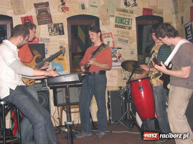 Zdjęcie w galerii na portalu naszraciborz.pl: Zaprezentowali, co im w duszy gra wiadomości z regionu
