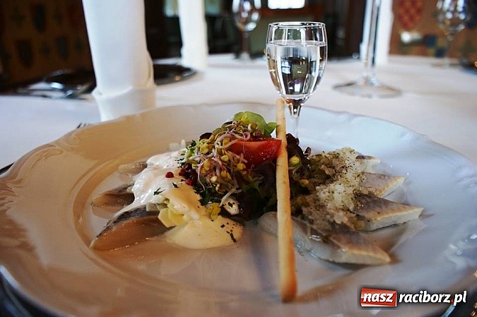 Zdjęcie w galerii na portalu naszraciborz.pl:  To były już 3. urodziny Restauracji Pałac Większyce wiadomości z regionu