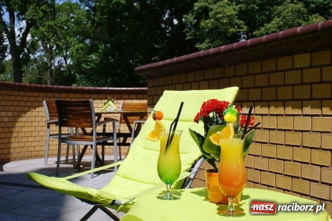 Zdjęcie w galerii na portalu naszraciborz.pl:  To były już 3. urodziny Restauracji Pałac Większyce wiadomości z regionu