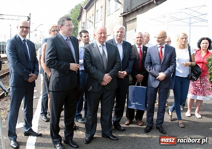 Zdjęcie w galerii na portalu naszraciborz.pl: Już w przyszłym roku będzie można w 40 minut dojechać z Rybnika do Chałupek wiadomości z regionu