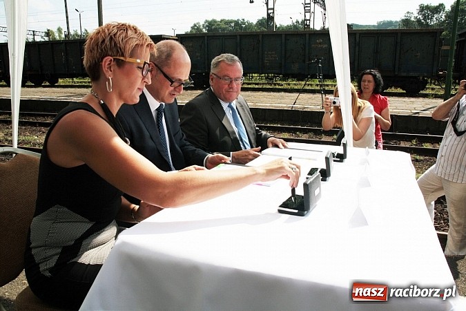 Zdjęcie w galerii na portalu naszraciborz.pl: Już w przyszłym roku będzie można w 40 minut dojechać z Rybnika do Chałupek wiadomości z regionu