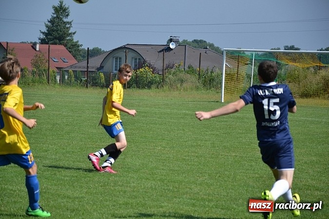 Zdjęcie w galerii na portalu naszraciborz.pl: GKS Jedlińsk rządzi i dzieli! Pogrom trampkarzy Buku wiadomości z regionu