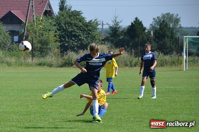Zdjęcie w galerii na portalu naszraciborz.pl: GKS Jedlińsk rządzi i dzieli! Pogrom trampkarzy Buku wiadomości z regionu