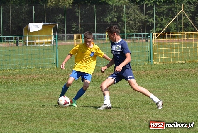 Zdjęcie w galerii na portalu naszraciborz.pl: GKS Jedlińsk rządzi i dzieli! Pogrom trampkarzy Buku wiadomości z regionu
