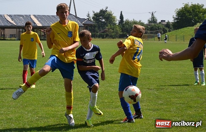 Zdjęcie w galerii na portalu naszraciborz.pl: GKS Jedlińsk rządzi i dzieli! Pogrom trampkarzy Buku wiadomości z regionu