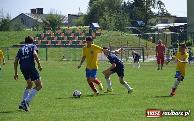 Zdjęcie w galerii na portalu naszraciborz.pl: GKS Jedlińsk rządzi i dzieli! Pogrom trampkarzy Buku wiadomości z regionu