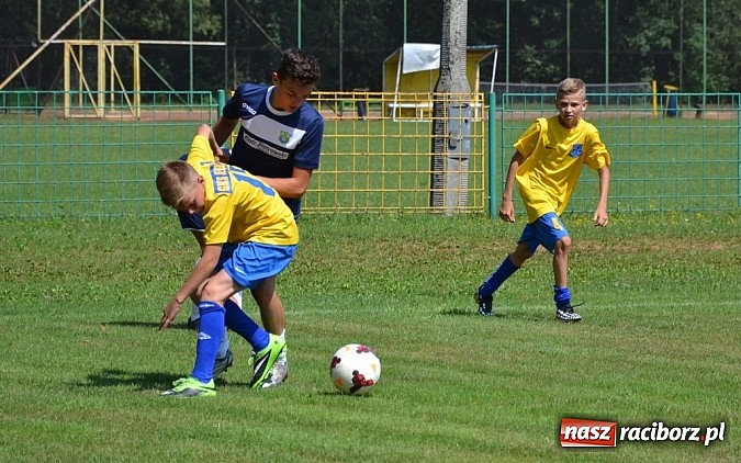 Zdjęcie w galerii na portalu naszraciborz.pl: GKS Jedlińsk rządzi i dzieli! Pogrom trampkarzy Buku wiadomości z regionu
