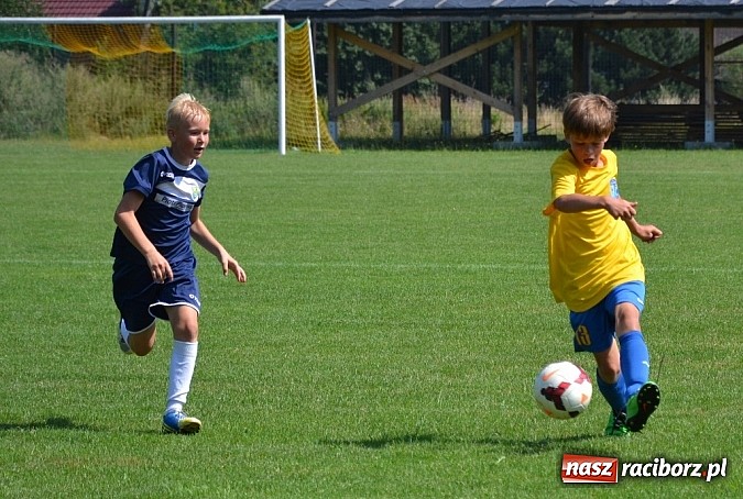 Zdjęcie w galerii na portalu naszraciborz.pl: GKS Jedlińsk rządzi i dzieli! Pogrom trampkarzy Buku wiadomości z regionu