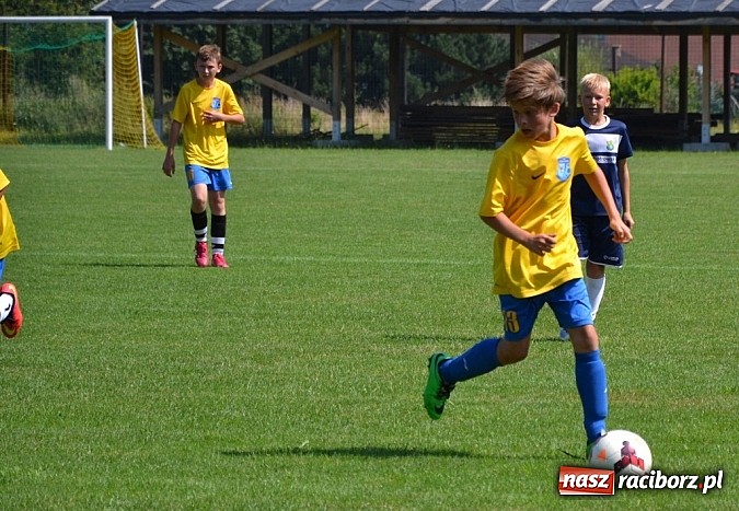Zdjęcie w galerii na portalu naszraciborz.pl: GKS Jedlińsk rządzi i dzieli! Pogrom trampkarzy Buku wiadomości z regionu