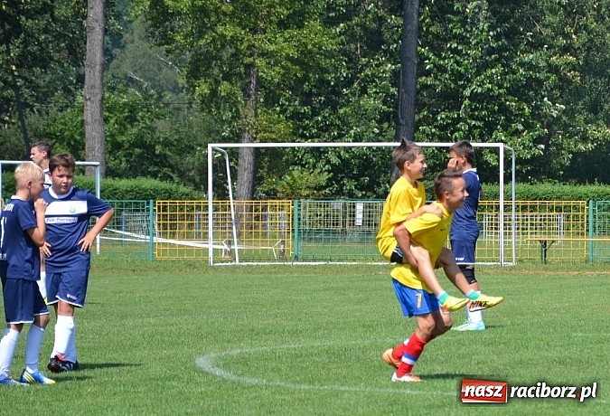 Zdjęcie w galerii na portalu naszraciborz.pl: GKS Jedlińsk rządzi i dzieli! Pogrom trampkarzy Buku wiadomości z regionu