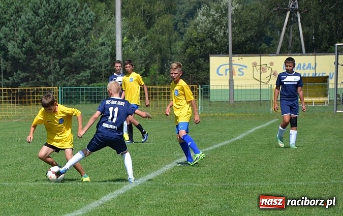 Zdjęcie w galerii na portalu naszraciborz.pl: GKS Jedlińsk rządzi i dzieli! Pogrom trampkarzy Buku wiadomości z regionu