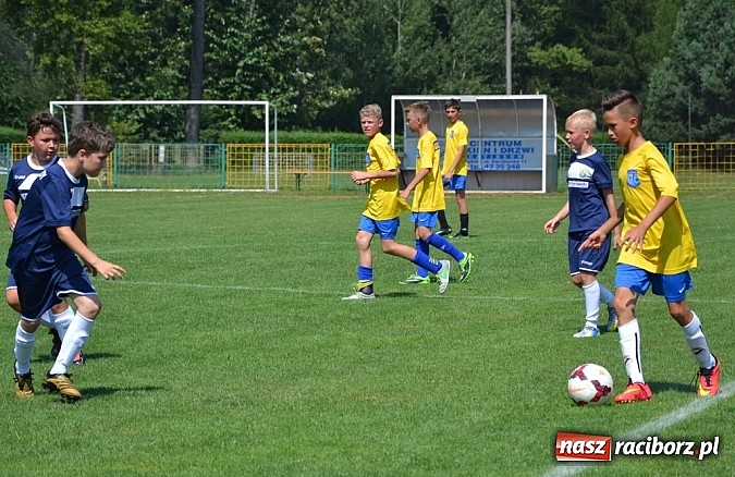 Zdjęcie w galerii na portalu naszraciborz.pl: GKS Jedlińsk rządzi i dzieli! Pogrom trampkarzy Buku wiadomości z regionu