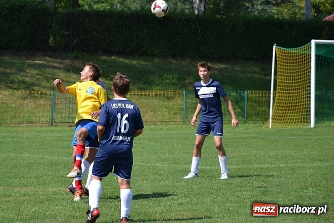 Zdjęcie w galerii na portalu naszraciborz.pl: GKS Jedlińsk rządzi i dzieli! Pogrom trampkarzy Buku wiadomości z regionu