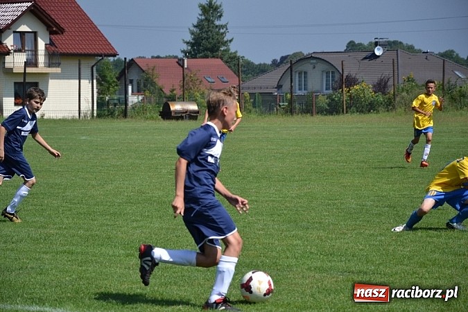 Zdjęcie w galerii na portalu naszraciborz.pl: GKS Jedlińsk rządzi i dzieli! Pogrom trampkarzy Buku wiadomości z regionu