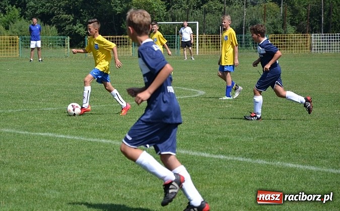 Zdjęcie w galerii na portalu naszraciborz.pl: GKS Jedlińsk rządzi i dzieli! Pogrom trampkarzy Buku wiadomości z regionu