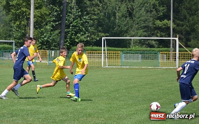 Zdjęcie w galerii na portalu naszraciborz.pl: GKS Jedlińsk rządzi i dzieli! Pogrom trampkarzy Buku wiadomości z regionu