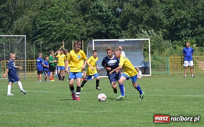 Zdjęcie w galerii na portalu naszraciborz.pl: GKS Jedlińsk rządzi i dzieli! Pogrom trampkarzy Buku wiadomości z regionu