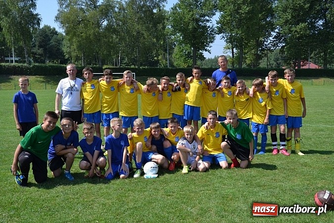 Zdjęcie w galerii na portalu naszraciborz.pl: GKS Jedlińsk rządzi i dzieli! Pogrom trampkarzy Buku wiadomości z regionu