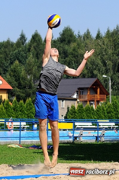 Zdjęcie w galerii na portalu naszraciborz.pl: Mistrzostwa Raciborza w siatkówce plażowej: Bulenda i Rusek najlepsi wiadomości z regionu