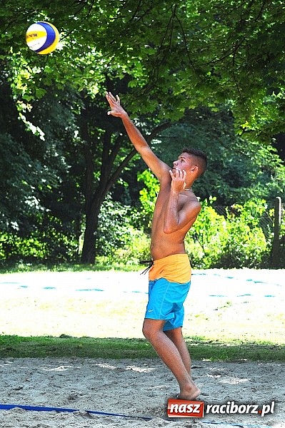 Zdjęcie w galerii na portalu naszraciborz.pl: Mistrzostwa Raciborza w siatkówce plażowej: Bulenda i Rusek najlepsi wiadomości z regionu
