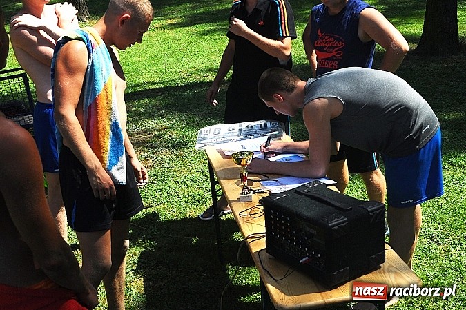 Zdjęcie w galerii na portalu naszraciborz.pl: Mistrzostwa Raciborza w siatkówce plażowej: Bulenda i Rusek najlepsi wiadomości z regionu