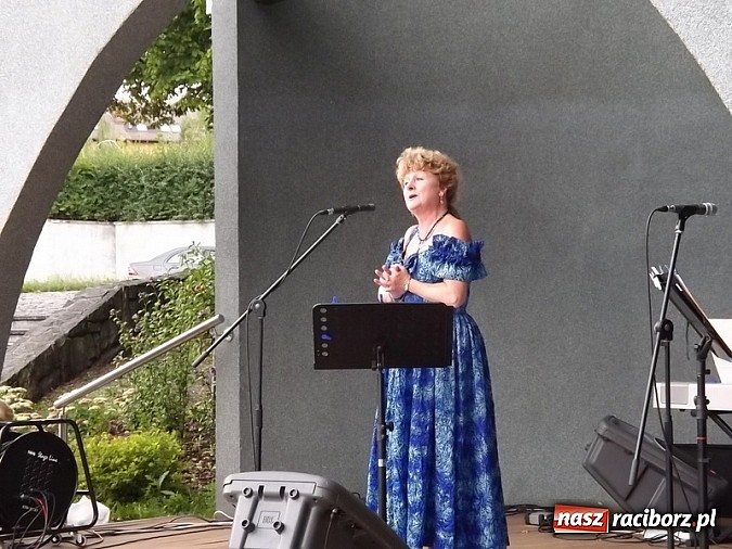 Zdjęcie w galerii na portalu naszraciborz.pl: Gwiazda czeskiej opery w Parku Roth  wiadomości z regionu