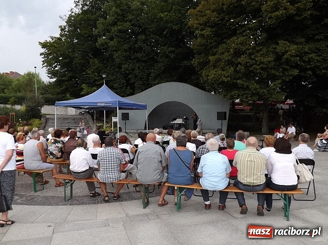 Zdjęcie w galerii na portalu naszraciborz.pl: Gwiazda czeskiej opery w Parku Roth  wiadomości z regionu