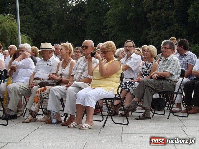 Zdjęcie w galerii na portalu naszraciborz.pl: Gwiazda czeskiej opery w Parku Roth  wiadomości z regionu