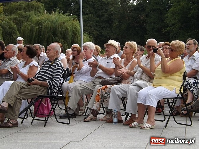 Zdjęcie w galerii na portalu naszraciborz.pl: Gwiazda czeskiej opery w Parku Roth  wiadomości z regionu