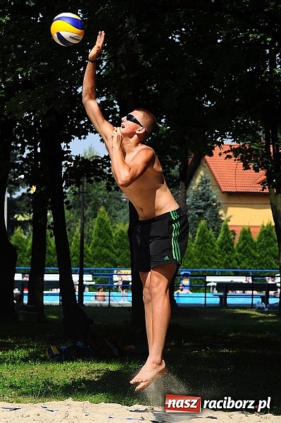 Zdjęcie w galerii na portalu naszraciborz.pl: Denis Psota i Patryk Smuda wygrali turniej siatkówki plażowej wiadomości z regionu