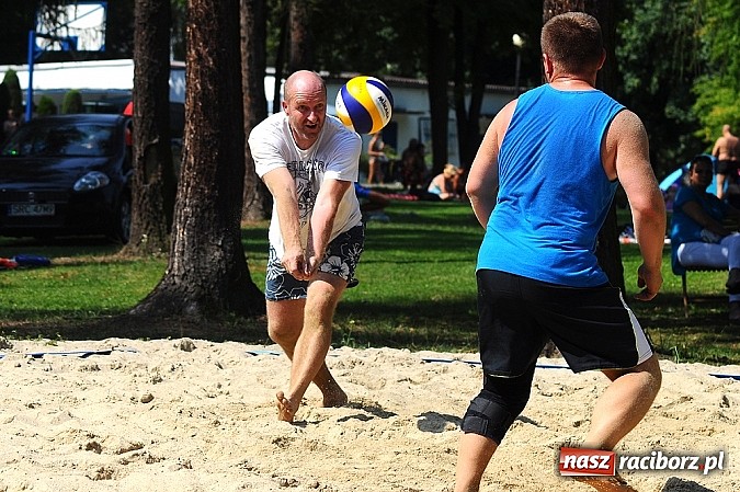 Zdjęcie w galerii na portalu naszraciborz.pl: Denis Psota i Patryk Smuda wygrali turniej siatkówki plażowej wiadomości z regionu