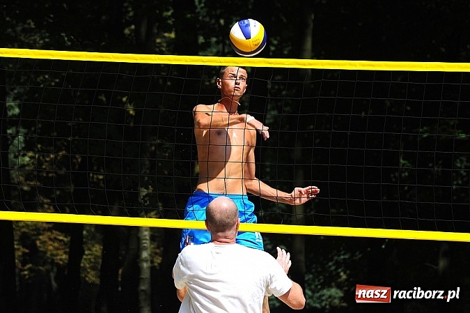 Zdjęcie w galerii na portalu naszraciborz.pl: Denis Psota i Patryk Smuda wygrali turniej siatkówki plażowej wiadomości z regionu