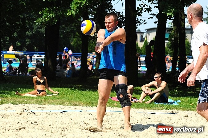 Zdjęcie w galerii na portalu naszraciborz.pl: Denis Psota i Patryk Smuda wygrali turniej siatkówki plażowej wiadomości z regionu
