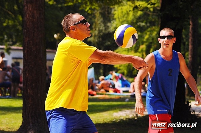Zdjęcie w galerii na portalu naszraciborz.pl: Denis Psota i Patryk Smuda wygrali turniej siatkówki plażowej wiadomości z regionu