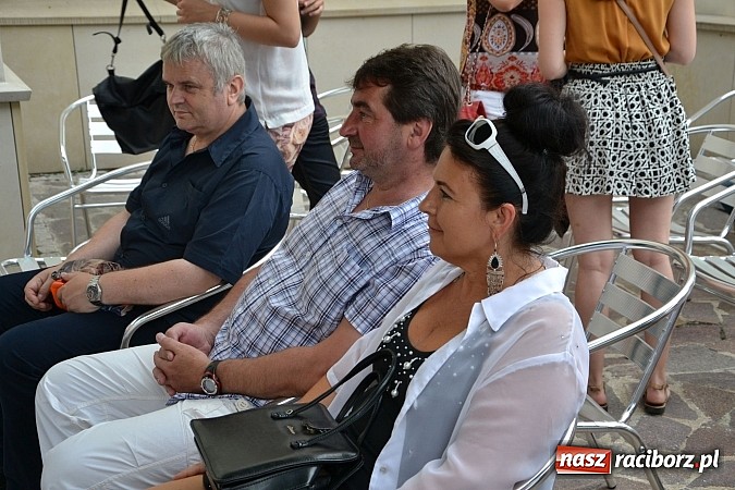 Zdjęcie w galerii na portalu naszraciborz.pl: Wspomnienia z 20 lat Mirażu, czyli piosenki na zamku czar wiadomości z regionu