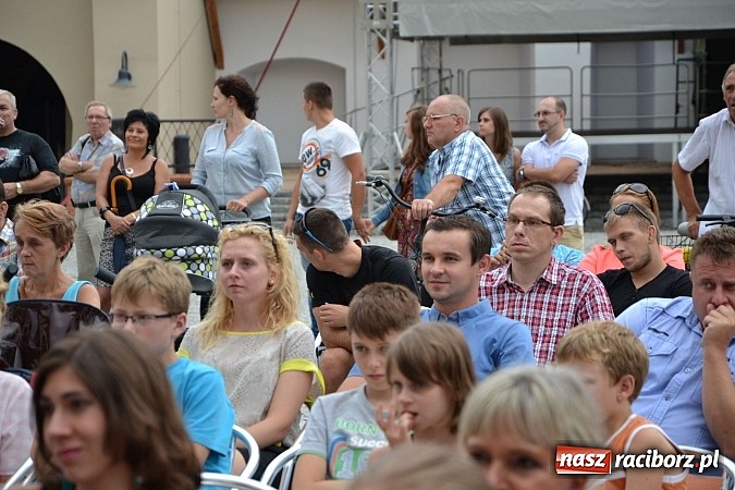 Zdjęcie w galerii na portalu naszraciborz.pl: Wspomnienia z 20 lat Mirażu, czyli piosenki na zamku czar wiadomości z regionu